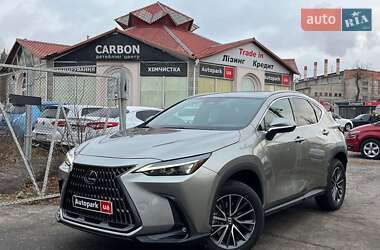 Lexus NX 2022