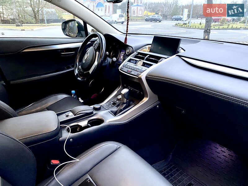 Внедорожник / Кроссовер Lexus NX 2015 в Киеве