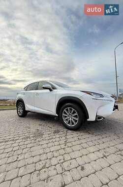 Позашляховик / Кросовер Lexus NX 2017 в Львові