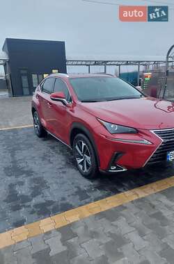 Lexus NX 2021