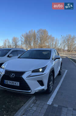 Lexus NX 2019