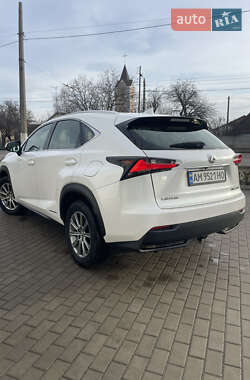 Позашляховик / Кросовер Lexus NX 2014 в Житомирі