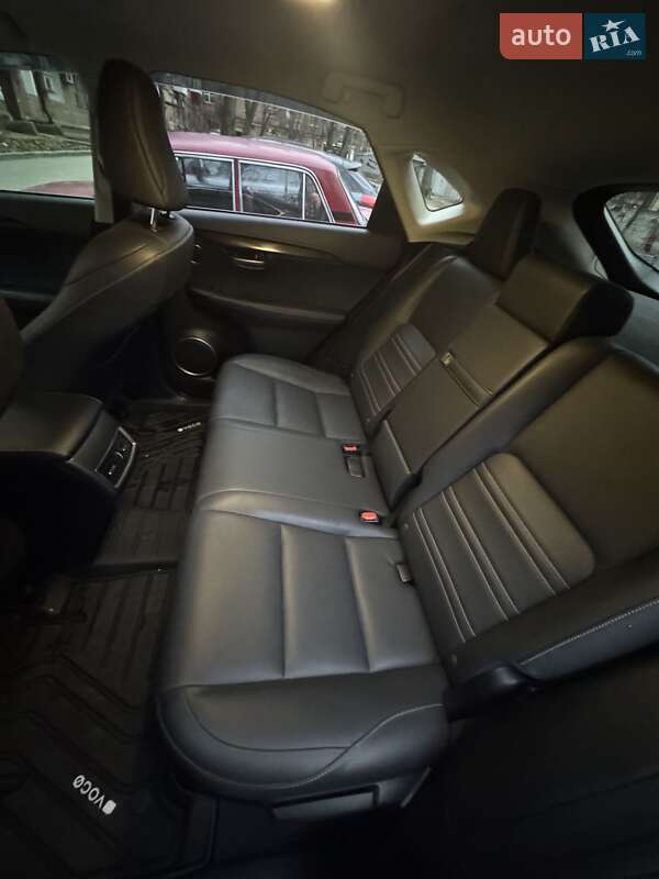 Внедорожник / Кроссовер Lexus NX 2015 в Днепре