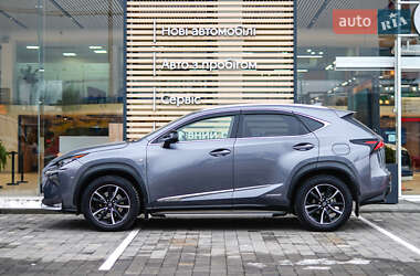 Внедорожник / Кроссовер Lexus NX 2016 в 