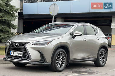 Lexus NX 2022