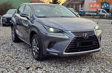 Lexus NX 2021