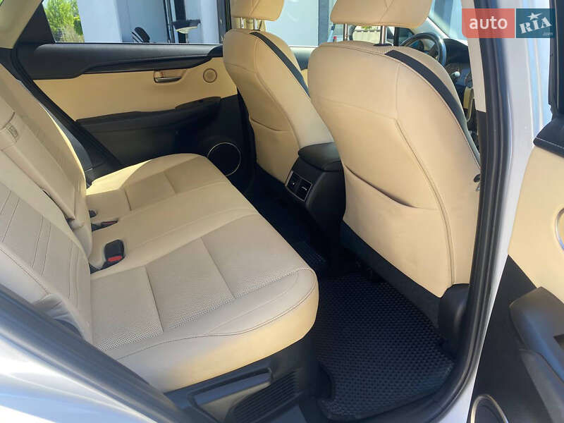 Внедорожник / Кроссовер Lexus NX 2017 в Киеве