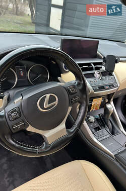 Внедорожник / Кроссовер Lexus NX 2018 в 