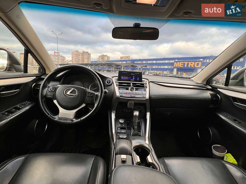 Позашляховик / Кросовер Lexus NX 2015 в Києві