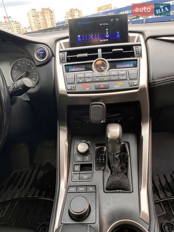 Позашляховик / Кросовер Lexus NX 2015 в Києві