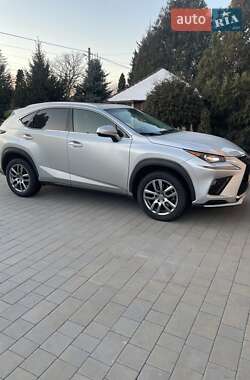 Внедорожник / Кроссовер Lexus NX 2016 в Днепре