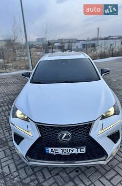 Внедорожник / Кроссовер Lexus NX 2017 в 