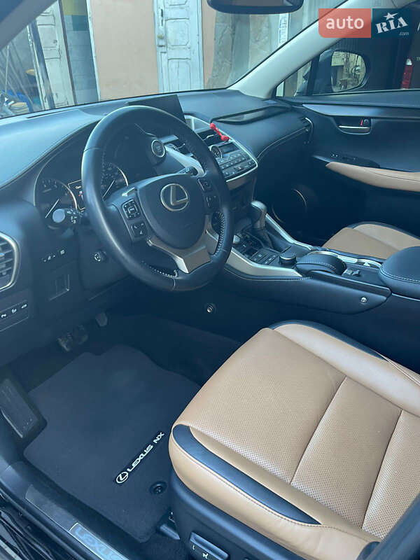 Внедорожник / Кроссовер Lexus NX 2017 в Одессе