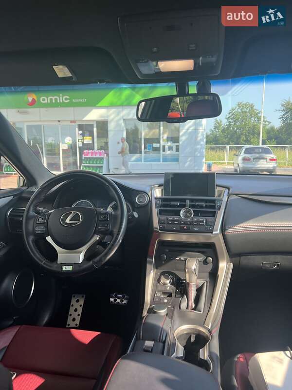 Внедорожник / Кроссовер Lexus NX 2016 в Виноградове