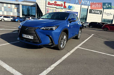 Lexus NX 2023