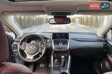 Позашляховик / Кросовер Lexus NX 2020 в 