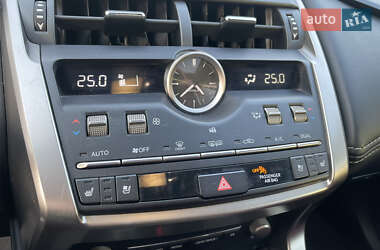 Позашляховик / Кросовер Lexus NX 2020 в 