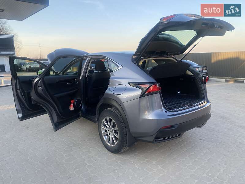 Внедорожник / Кроссовер Lexus NX 2016 в Тернополе