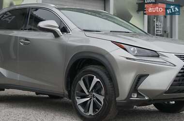 Lexus NX 2021