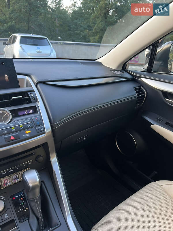 Внедорожник / Кроссовер Lexus NX 2015 в Киеве