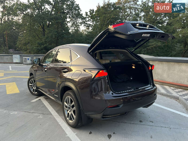 Внедорожник / Кроссовер Lexus NX 2015 в Киеве