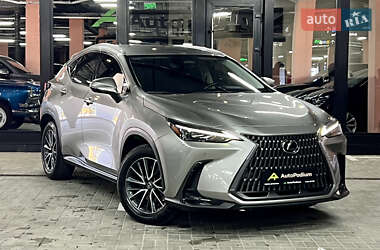 Lexus NX 2022