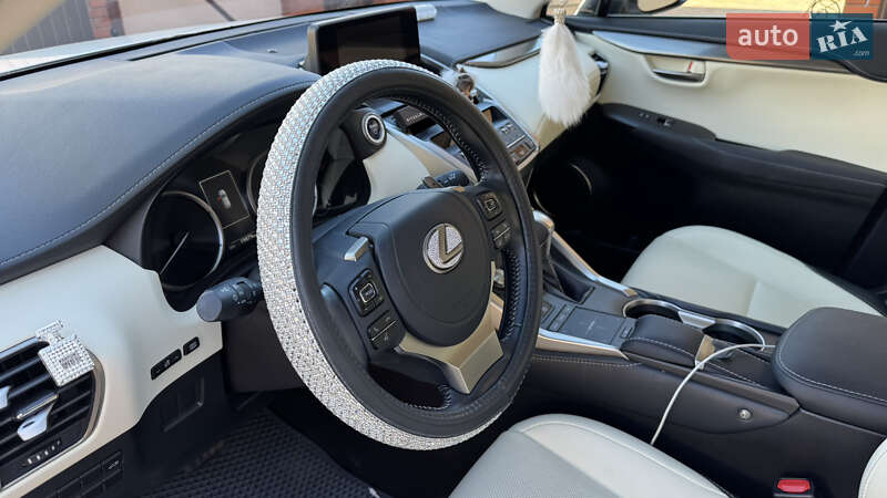 Внедорожник / Кроссовер Lexus NX 2020 в Львове