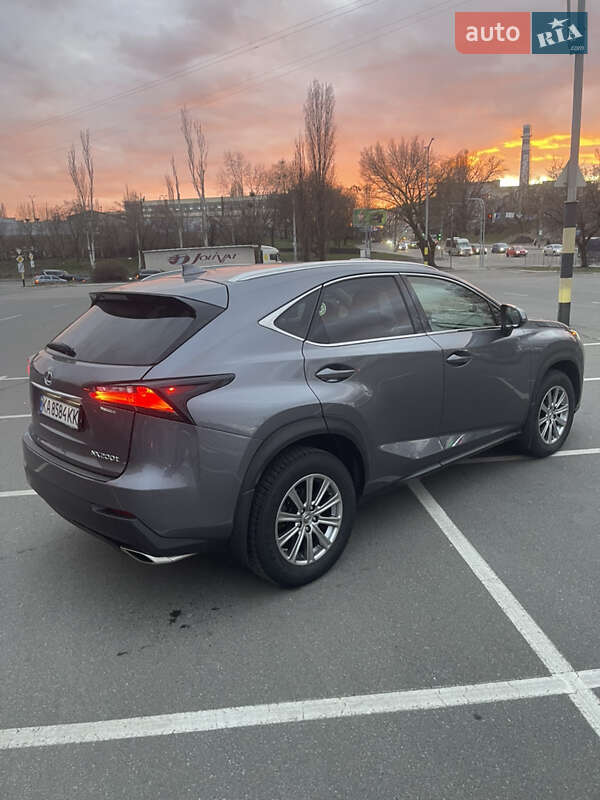 Позашляховик / Кросовер Lexus NX 2017 в Києві