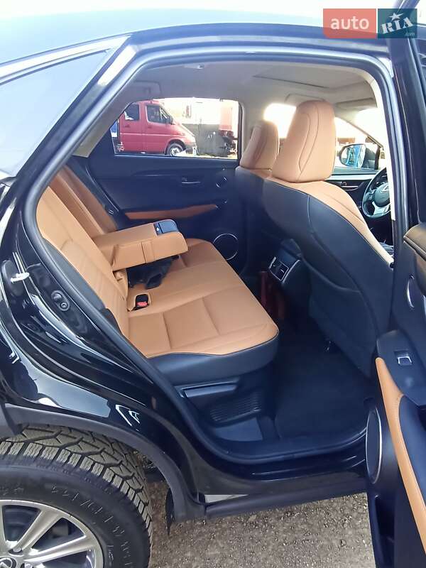 Позашляховик / Кросовер Lexus NX 2019 в Києві