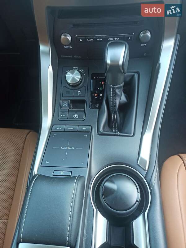 Позашляховик / Кросовер Lexus NX 2019 в Києві