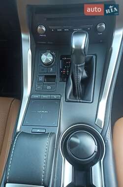 Внедорожник / Кроссовер Lexus NX 2019 в 
