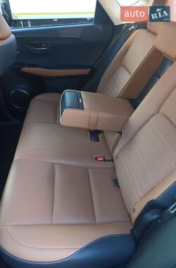 Внедорожник / Кроссовер Lexus NX 2019 в 
