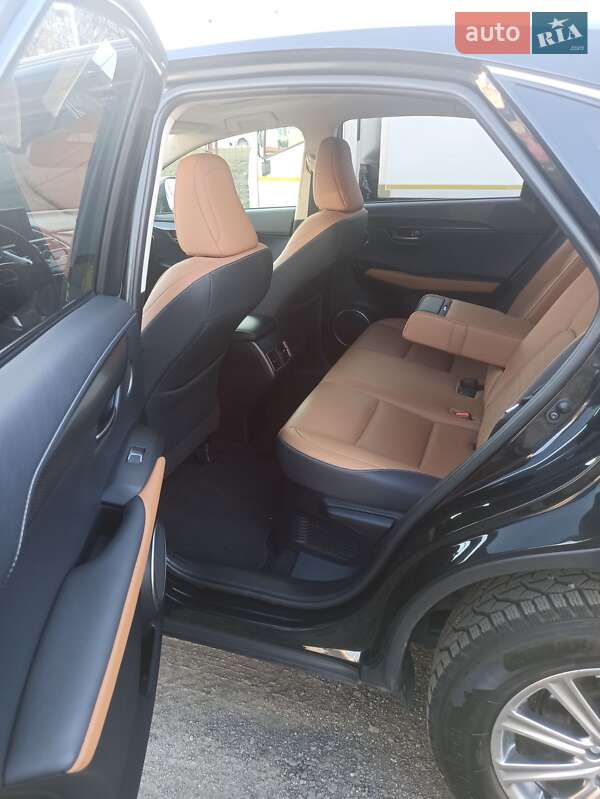 Позашляховик / Кросовер Lexus NX 2019 в Києві