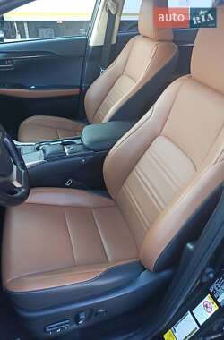 Внедорожник / Кроссовер Lexus NX 2019 в 