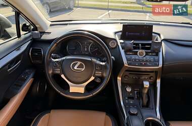 Позашляховик / Кросовер Lexus NX 2017 в 