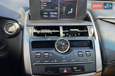 Внедорожник / Кроссовер Lexus NX 2018 в 