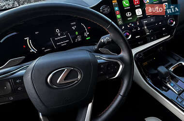 Позашляховик / Кросовер Lexus NX 2023 в 