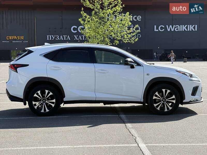 Позашляховик / Кросовер Lexus NX 2018 в Києві