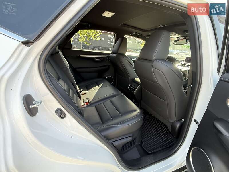Позашляховик / Кросовер Lexus NX 2018 в Києві