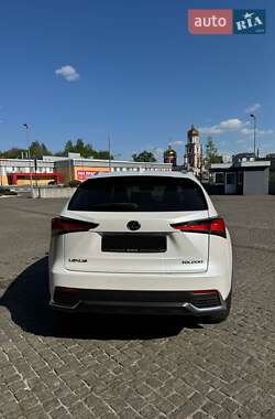 Внедорожник / Кроссовер Lexus NX 2019 в 