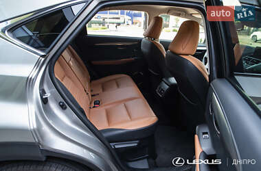 Позашляховик / Кросовер Lexus NX 2020 в 