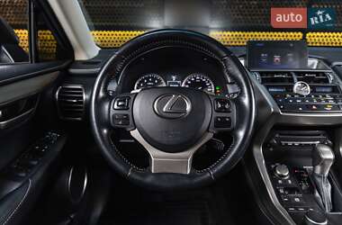 Позашляховик / Кросовер Lexus NX 2016 в 