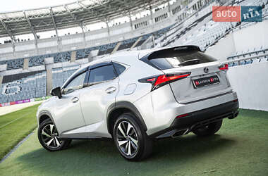 Позашляховик / Кросовер Lexus NX 2018 в 
