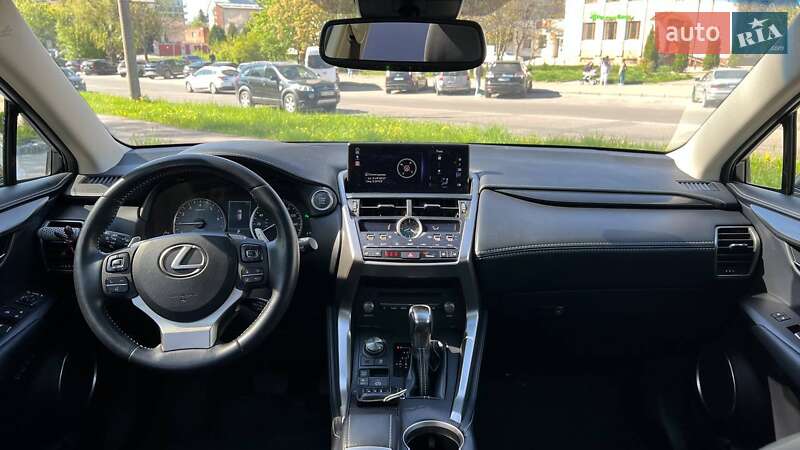 Внедорожник / Кроссовер Lexus NX 2018 в Львове