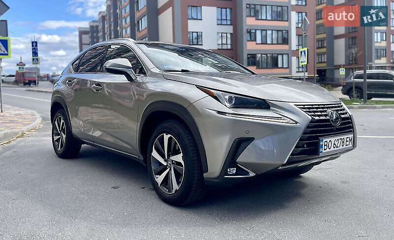 Позашляховик / Кросовер Lexus NX 2017 в Києві