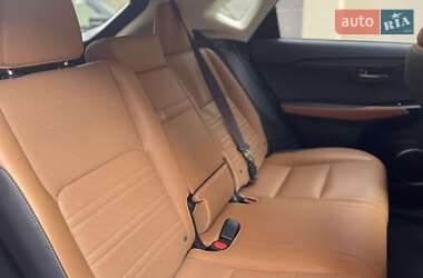 Позашляховик / Кросовер Lexus NX 2017 в 