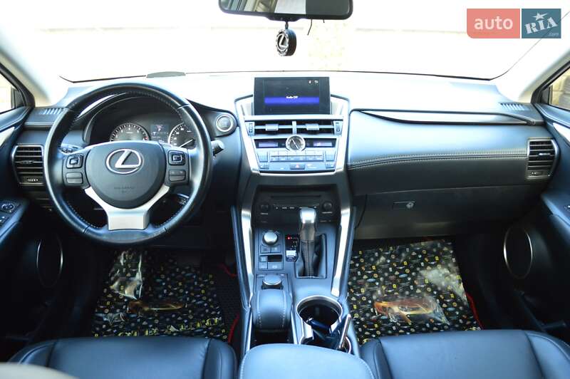 Внедорожник / Кроссовер Lexus NX 2017 в Одессе