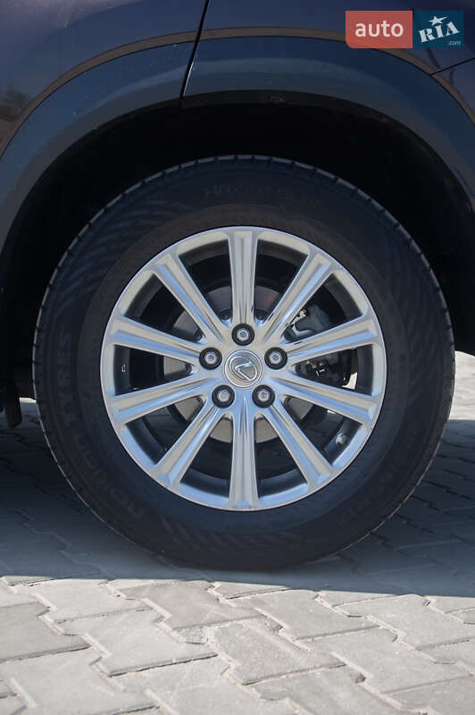 Внедорожник / Кроссовер Lexus NX 2015 в Киеве