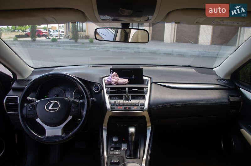 Внедорожник / Кроссовер Lexus NX 2015 в Киеве