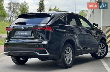 Позашляховик / Кросовер Lexus NX 2018 в 